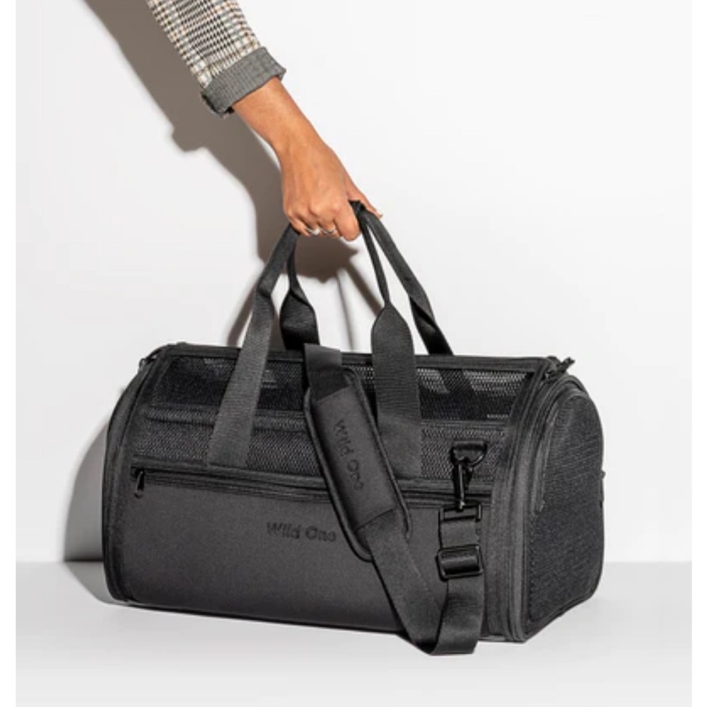 Wild One pet carrier